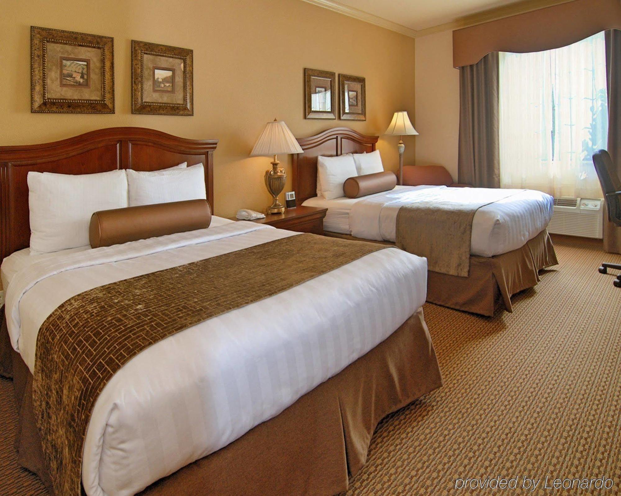 Best Western Plus Crown Colony Inn & Suites Lufkin Dış mekan fotoğraf